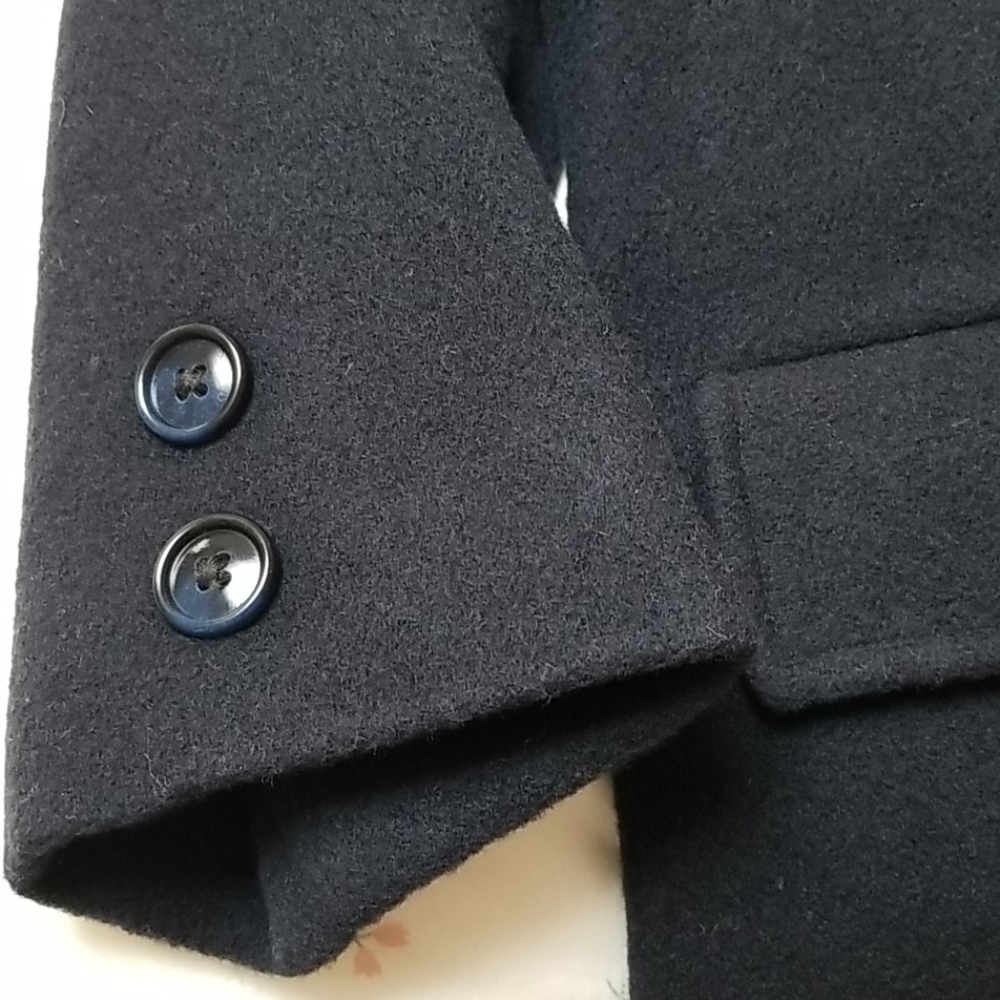 Coat - Picture 4 of 8